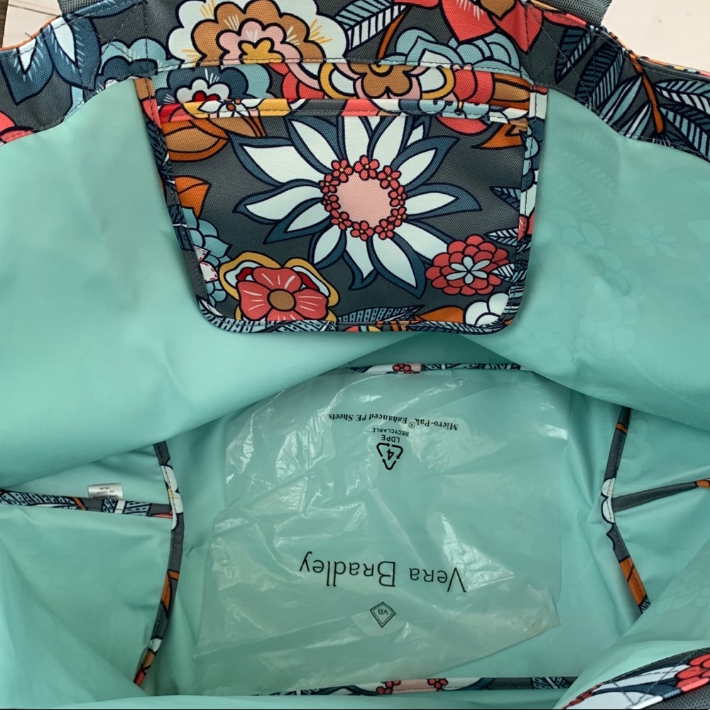 2 piece Vera Bradley Tropical Evening Lighten Up - Picture 4 of 8